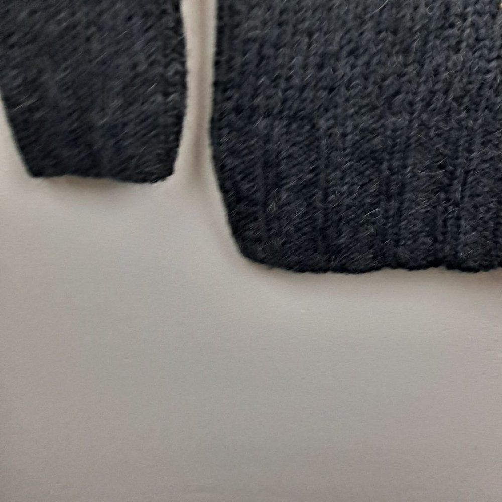 Gap Ladies Pullover sweater NWOT - Picture 3 of 10